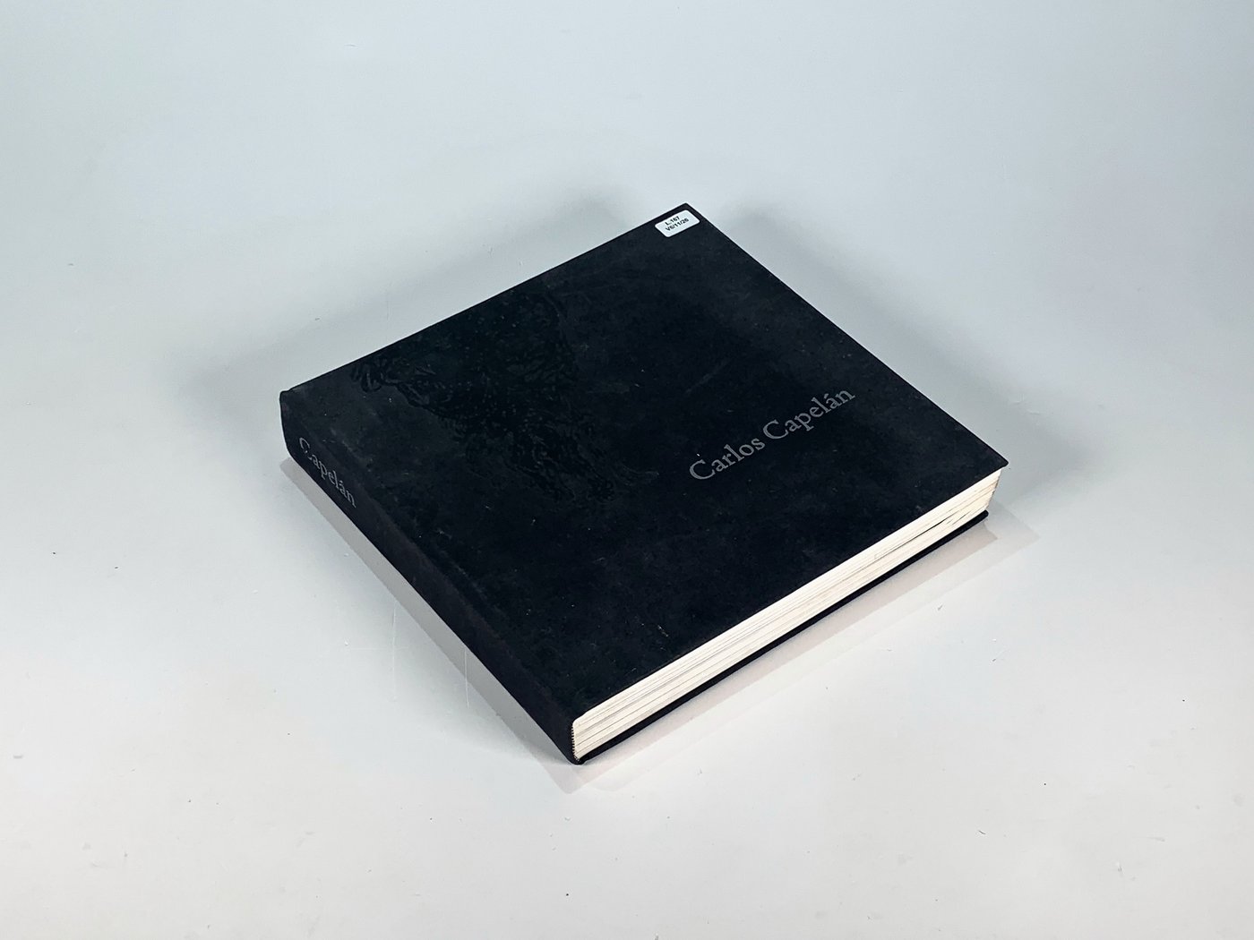 Libro de Arte de Carlos Capelán, Tapa Negra