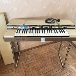 Órgano Eléctrico GEM Sprinter 49 B con Soporte - imagen 1