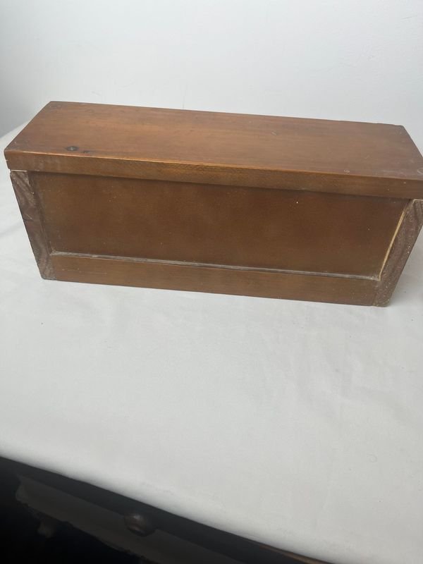 Caja de madera antigua con accesorios - imagen 6