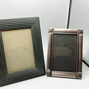 Lote de dos portarretratos - Marcos de fotos clásicos para mesa - imagen 3