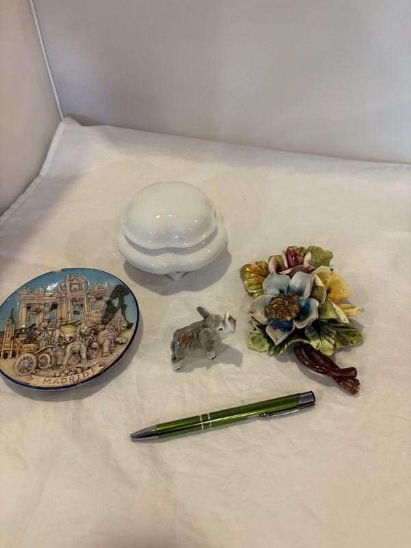 Lote anterior: Figuras Decorativas Varias