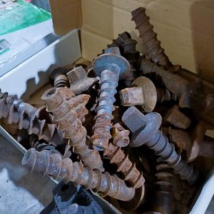 Lote anterior: 25 Tornillos de Rieles Ferroviarios Antiguos Oxidados