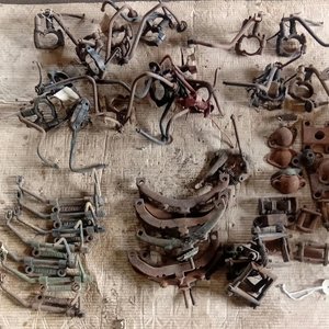 Lote siguiente: Lote de Soportes de Motor, Grilletes y Pedales de Arranque y Acelerador
