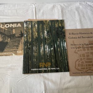Colección de Mapas, Libros y Revistas sobre Colonia del Sacramento - imagen 2