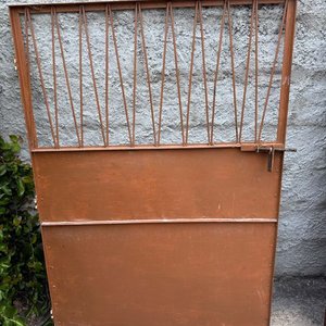 Postigón de Hierro, Puerta de Madera y Postigo - imagen 3