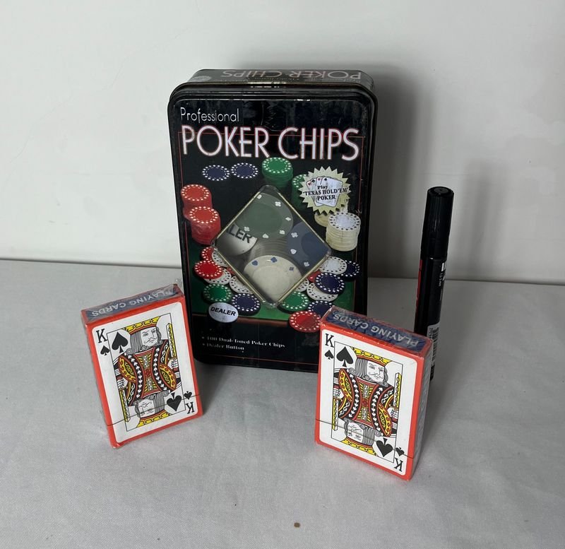 Set de Poker Profesional con Fichas y Cartas en Lata