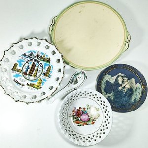 Lote de 3 Platos Decorativos Vintage y Cuchara con Sellos - imagen 5