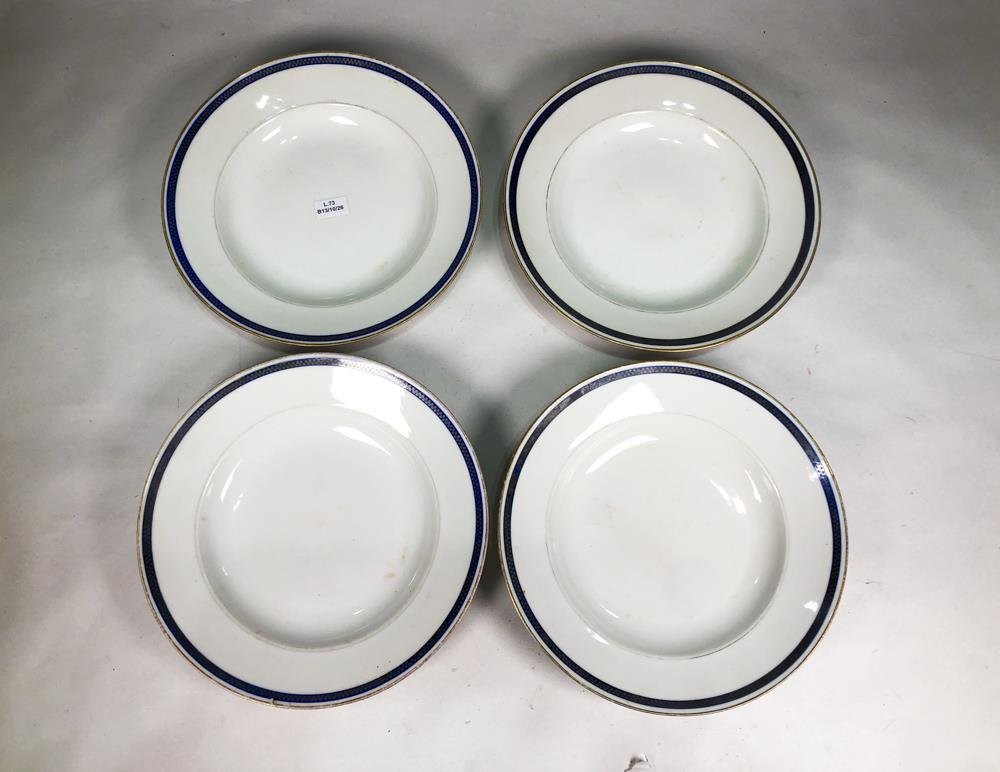 Cuatro Platos Hondos de Porcelana Francesa Limoges con Guarda Dorada y Azul