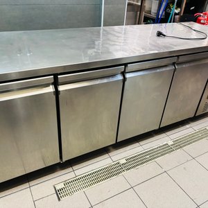 Bajo Mostrador Refrigerado Acero Inoxidable 4 Puertas - imagen 3