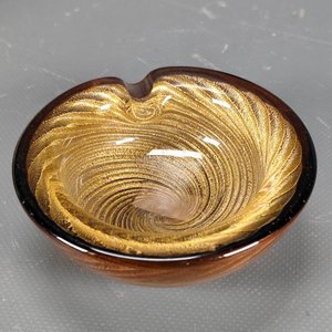 Cenicero de Cristal con Diseño Dorado Espiralado - imagen 5