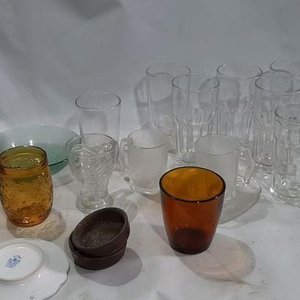 Lote de Vasos, Tazones, Compoteras y Platos de Vidrio y Cerámica - imagen 3