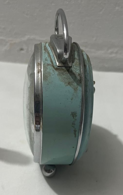 Reloj de sobremesa con características únicas - imagen 3
