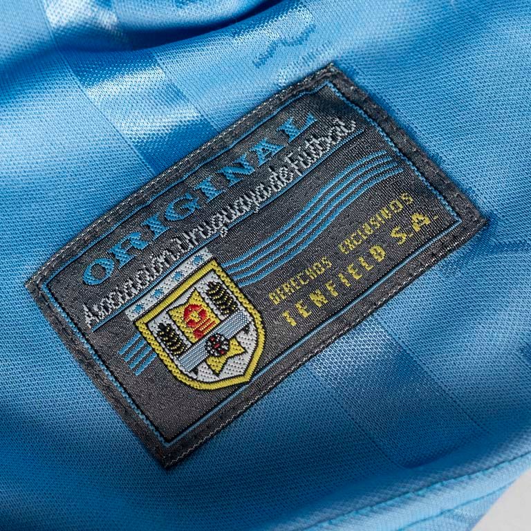 Camiseta de la selección de Uruguay oficial de tienda N°10 modelo del año 2000 - imagen 3