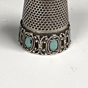 Dedal de Plata con Turquesas y Bolsita - imagen 2