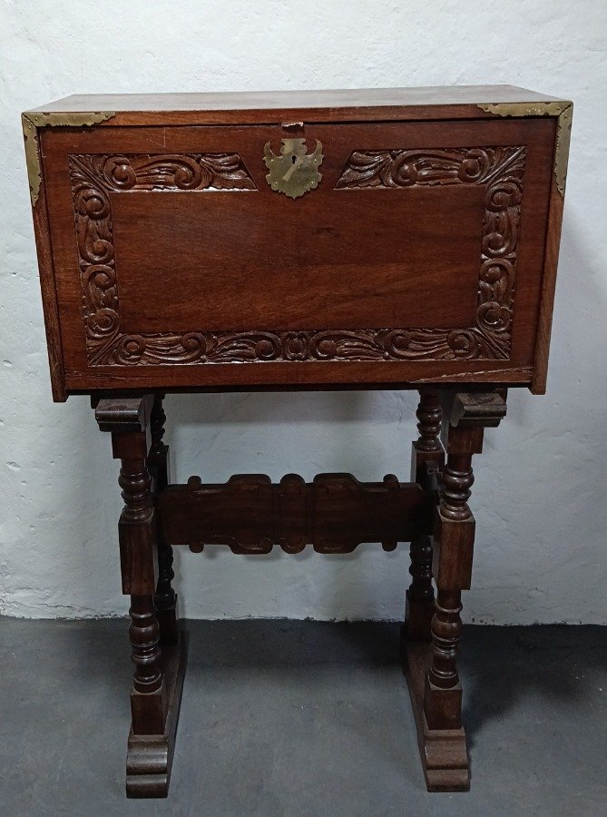 Lote anterior: Mueble antiguo estilo barcito en madera de cedro