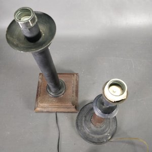 Lote de 2 Lámparas de Mesa: Metal y Madera - imagen 3