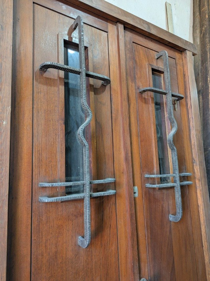 Puerta doble exterior en cedro con marco de pinotea - imagen 4