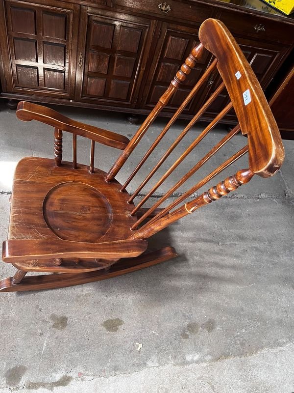 Mecedora Clásica de Madera Marrón