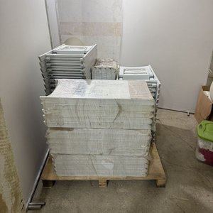 Lote de Sillas de Plástico Blanco para Eventos - imagen 2