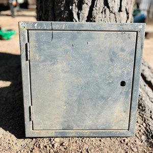 Lote siguiente: Lote de 2 Tableros Eléctricos Metálicos 43x43x15 cm