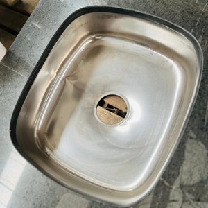 Mesada de Granito Negro con Bacha de Acero Inoxidable - imagen 2