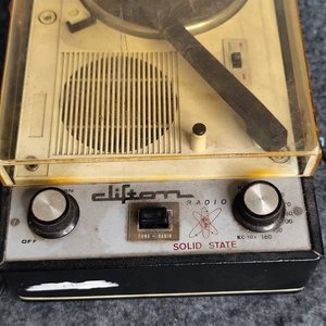 Tocadiscos Clifton Solid State con Radio a Revisar - imagen 3