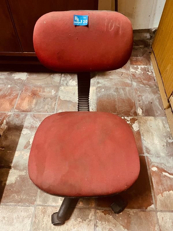 Silla Giratoria Roja - Mueble de Oficina