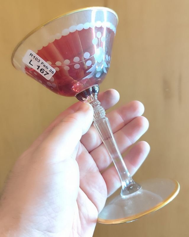Colección de copas y vasos de champagne en tonos rojizos - imagen 4