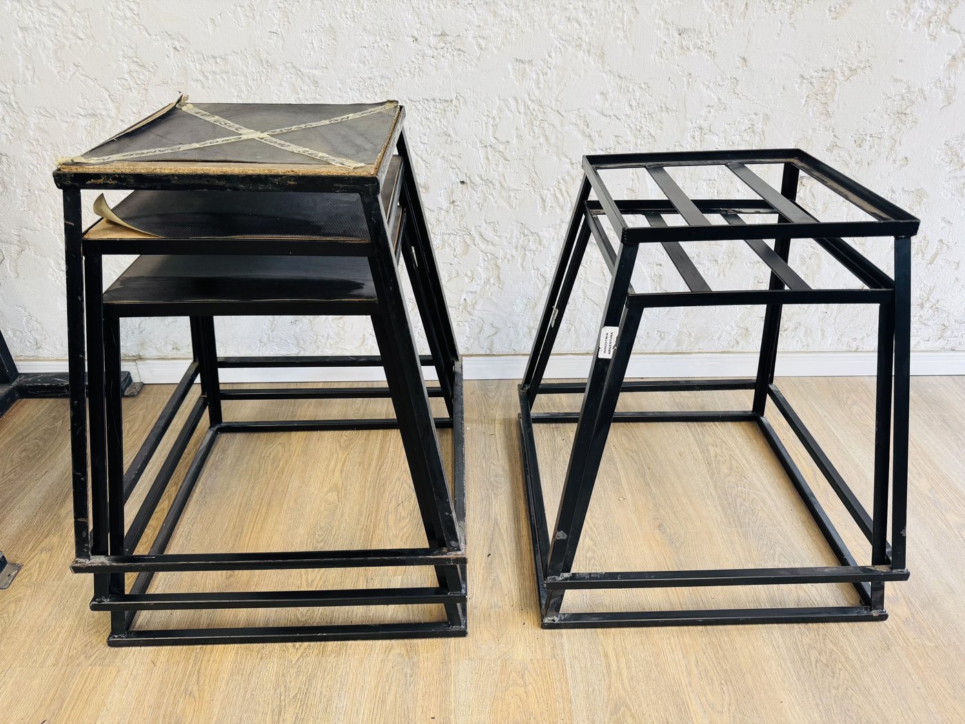 5 Bancos Pilométricos de Metal 60x60x60cm