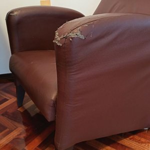 Par de Butacas Tapizadas en Eco-cuero Marrón Oscuro - imagen 7
