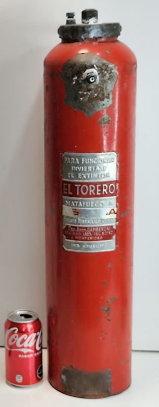 Antiguo Extinguidor de Fuego "El Torero" Rojo Metálico Decorativo