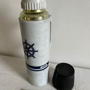 Termo Covey con Diseño Náutico y Tapa Negra - imagen 2