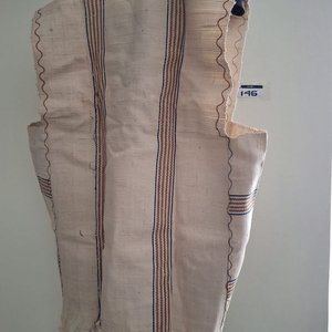 Huipil Artesanal Mexicano de Algodón Crudo con Bordado Ornamental - imagen 2