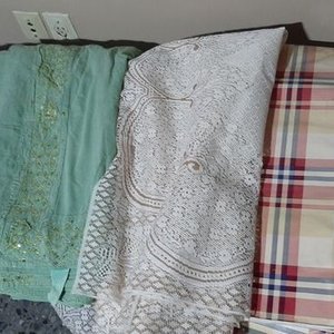 Lote de Manteles, Carpetas y Servilletas de Tela - imagen 2