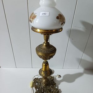 Lote siguiente: Lámpara Antigua de Bronce con Tulipán de Opalina Decorada