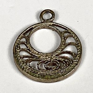 Pulsera y tres colgantes de metal y plata - imagen 5