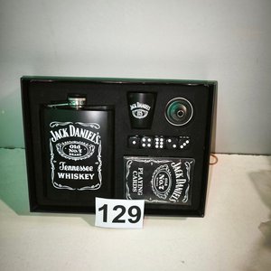 Lote anterior: Set Jack Daniel's: Petaca, Vaso, Naipes y Dados