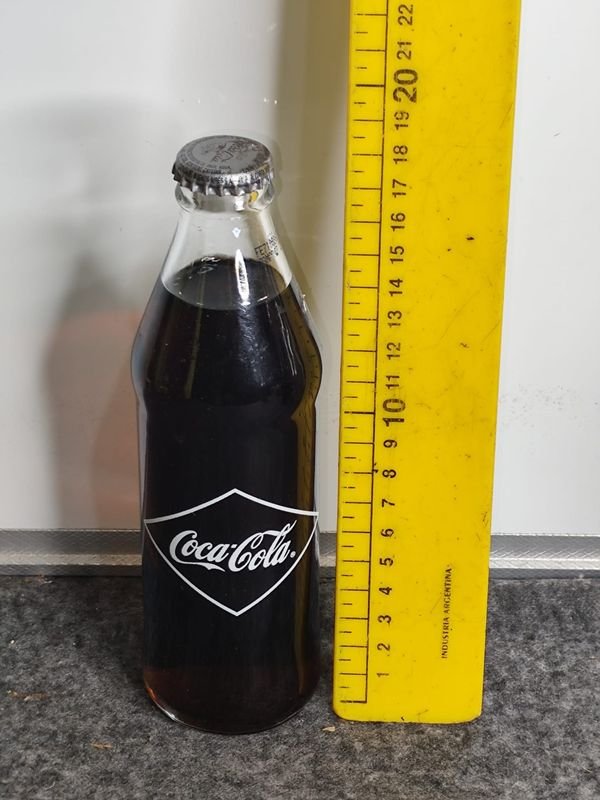 Botella Coca-Cola Sellada con Contenido 260ml Industria Argentina