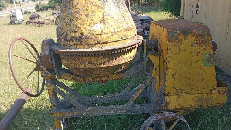 Venta de hormigonera antigua en buen estado - imagen 5