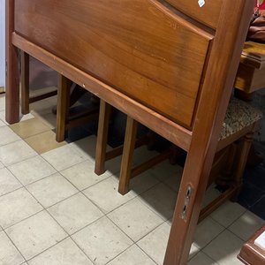 Lote anterior: Respaldo de Cama de Madera Estilo Clásico