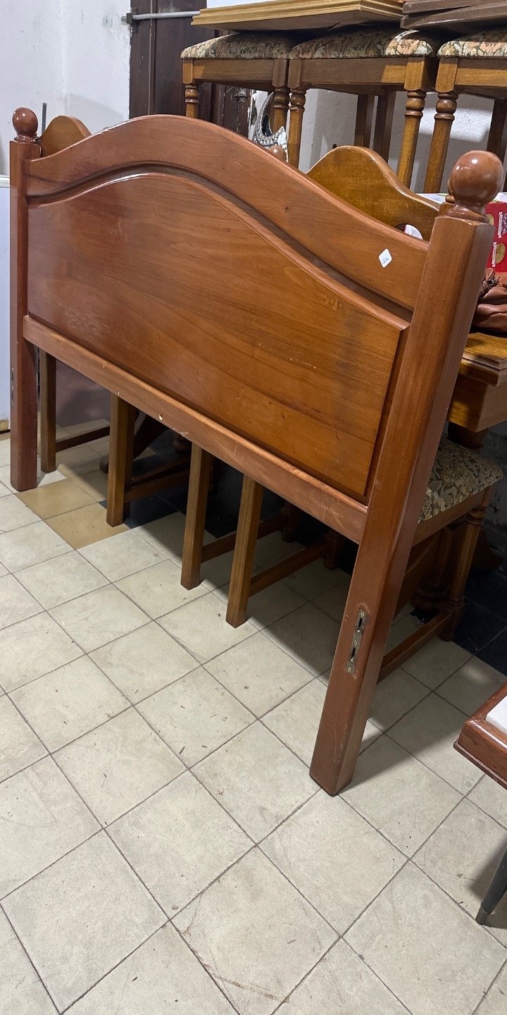 Respaldo de Cama de Madera Estilo Clásico