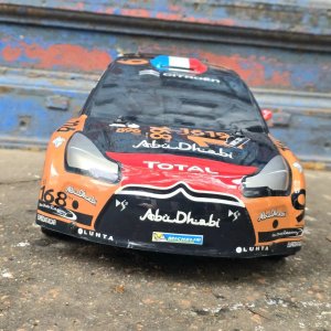 Réplica Citroën DS3 WRC "Abu Dhabi" - Loeb/Elena - imagen 6