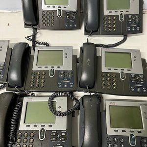 Lote de 7 Teléfonos IP Cisco con Pantalla - imagen 3
