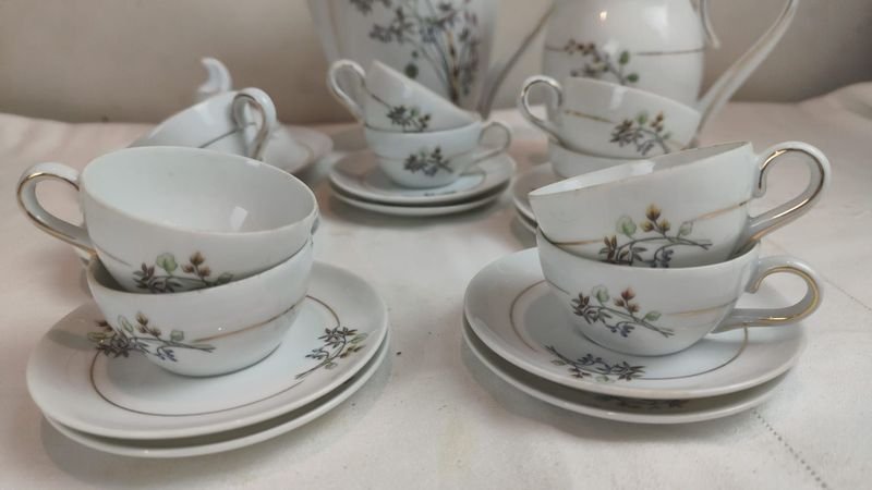Juego de café y servicio en porcelana SCHIMIDT - Set de té blanco con diseño floral - imagen 3