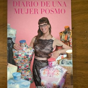 Lote siguiente: Libro "Diario de una Mujer Posmo" de Valeria Schapira