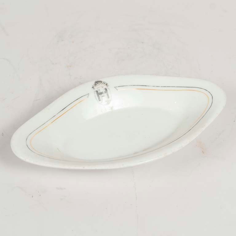 Rabanera de Porcelana Argentino Hotel KPM Alemania con Monograma y Cascadura