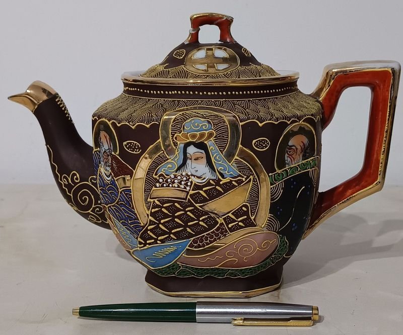 Lote anterior: Tetera de Porcelana SATSUMA con Tapa Restaurada