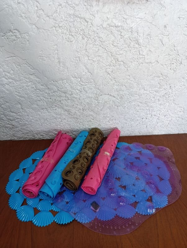 Lote siguiente: Alfombras de baño artesanales