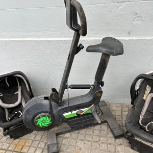 Bicicleta Fija de Ejercicio y 2 Butacas Infantiles para Auto - imagen 2
