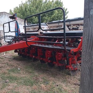 Sembradora Semeato Gruesa Roja y Blanca - imagen 2